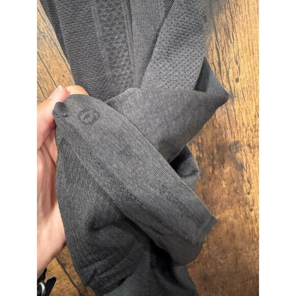 Lululemon Swiftly Tech Racerback Tank Black Size 4 EUC - Picture 3 of 3